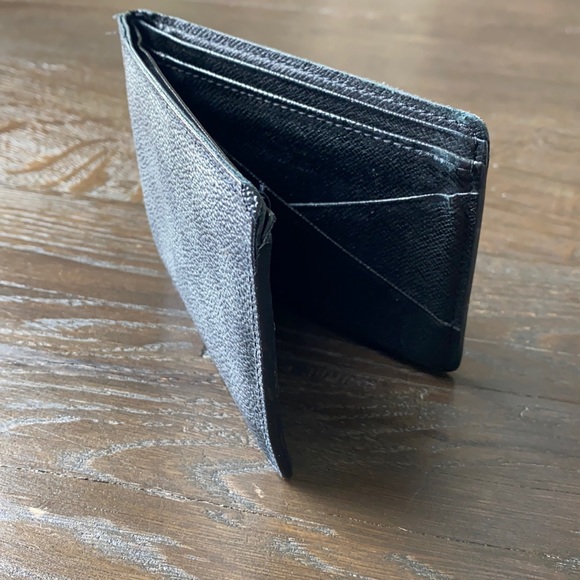 Authentic Louis Vuitton Damier Graphite Wallet - Picture 2 of 12